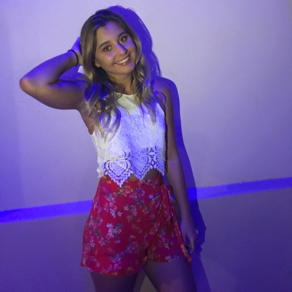 Meet your Posher, Bella - Picture 1 of 1